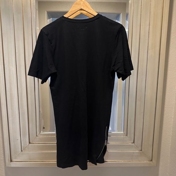 Zara size small shirt with zippers on sides - Picture 5 of 6